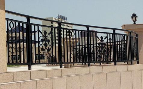 陽臺欄桿現在都流行用什么材料？